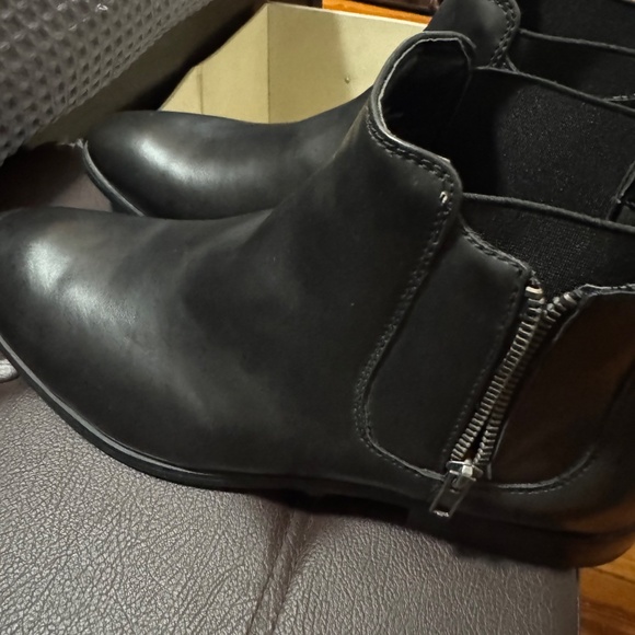Men’s Black Chelsea Boots with Zipper (10.5M) | Nordstrom Rack - Picture 4 of 9